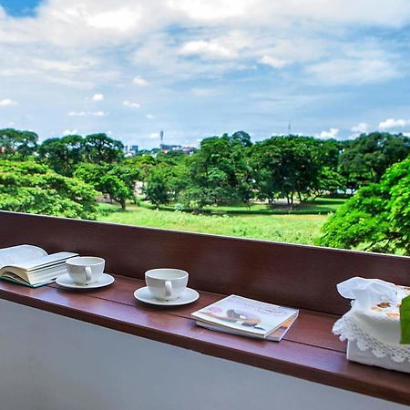Railway Park Hostel 치앙마이 외부 사진