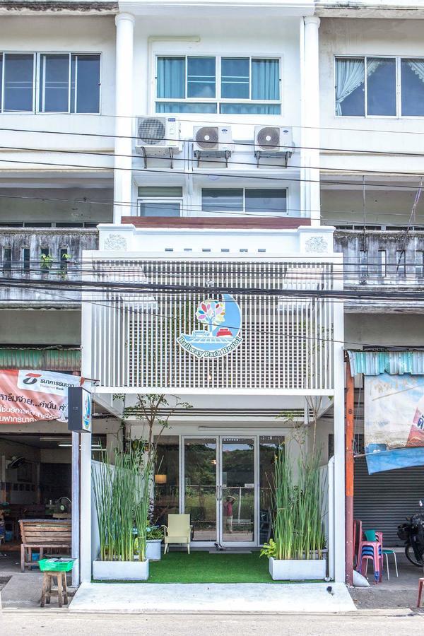 Railway Park Hostel 치앙마이 외부 사진