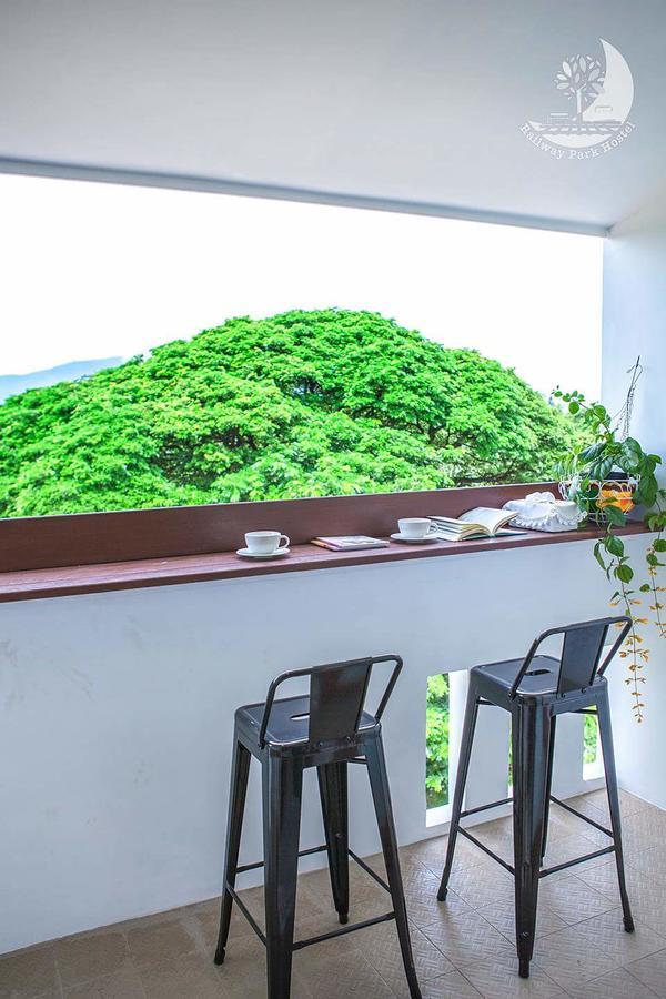 Railway Park Hostel 치앙마이 외부 사진